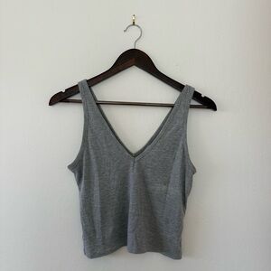 Abound Grey Ribbed V-Neck Tank Top Size Medium